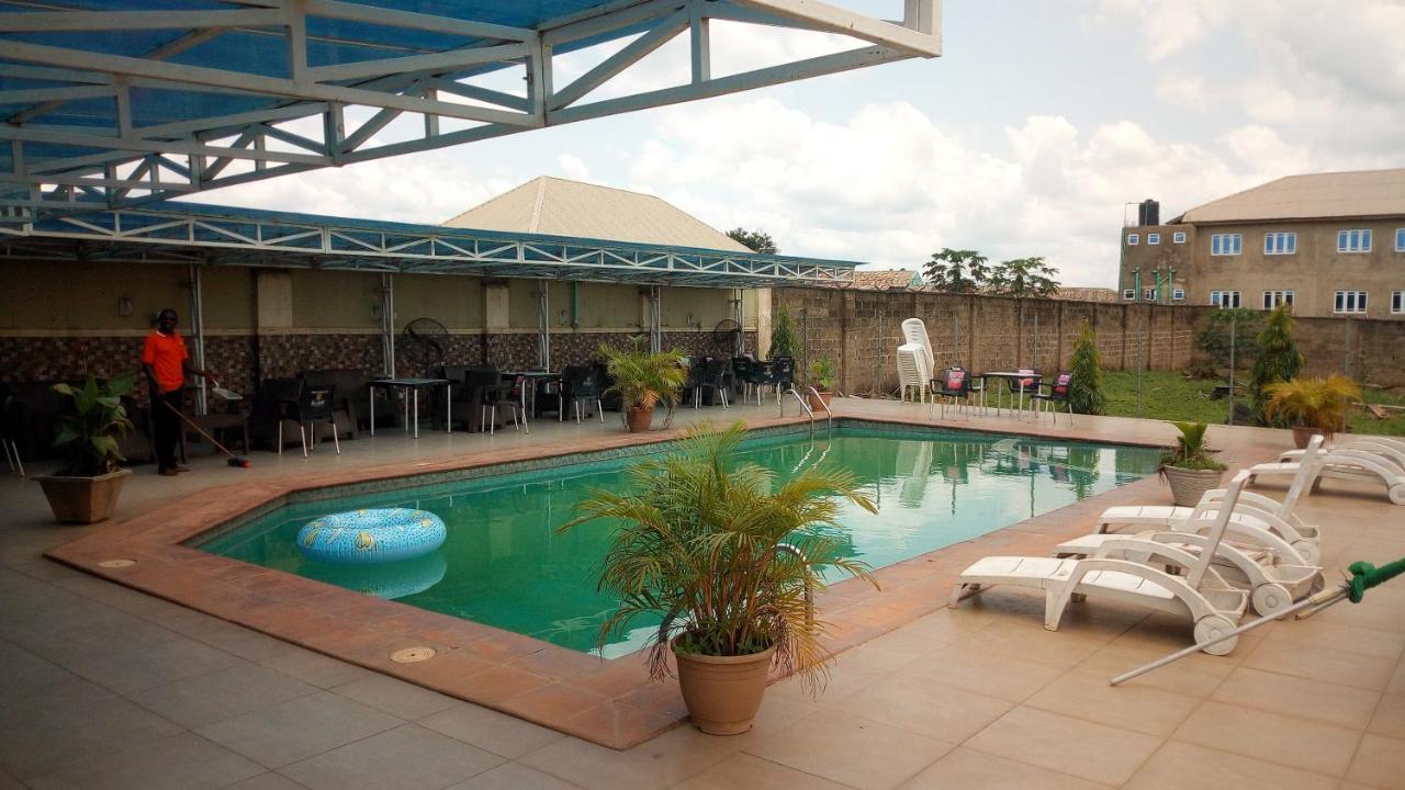 Mataan Hotel And Suites Ibadan Exterior foto